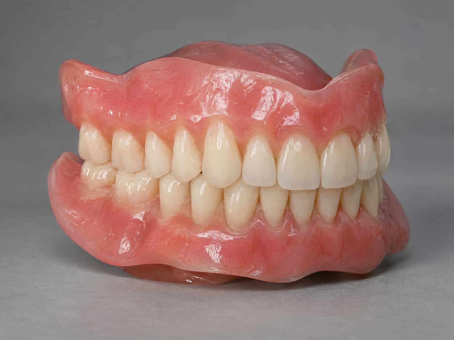 Proteză dentară totală acrilică